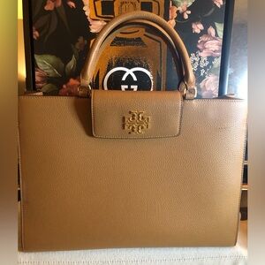 Tory Burch Britten tan pebbled leather satchel.